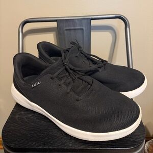 Kizik Black Hands Free Sneakers Men’s 13 Wide Slip On Athletic Shoes